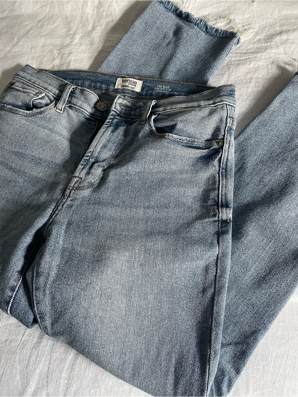Kensie Light Wash Skinny Jeans in Blue